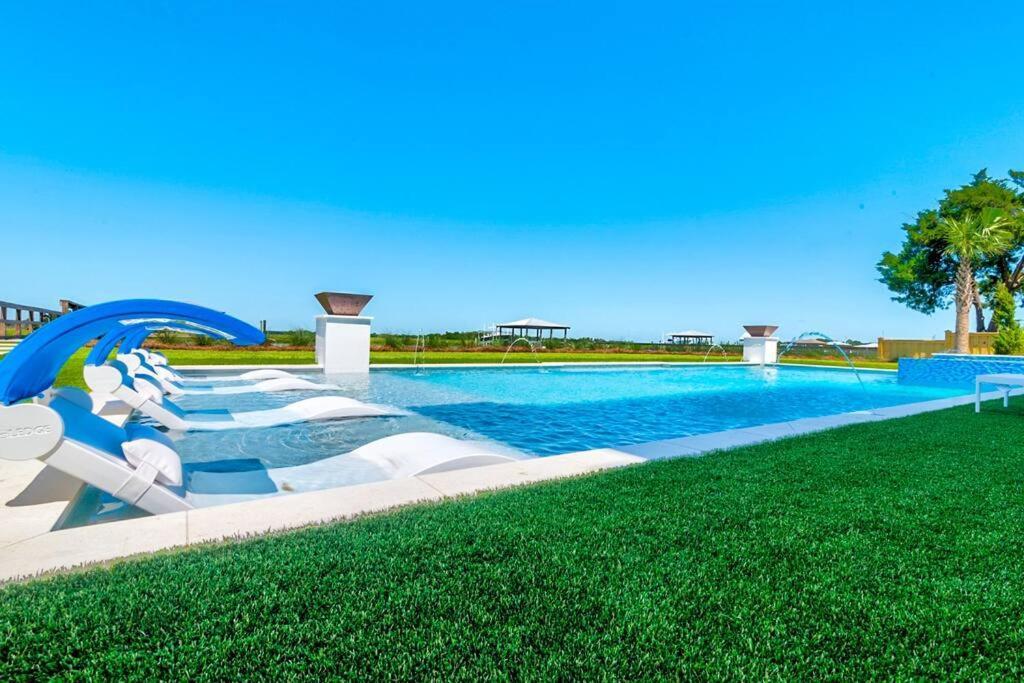 New Waterfront Home With Deep Water Dock Isle of Palms Exteriér fotografie