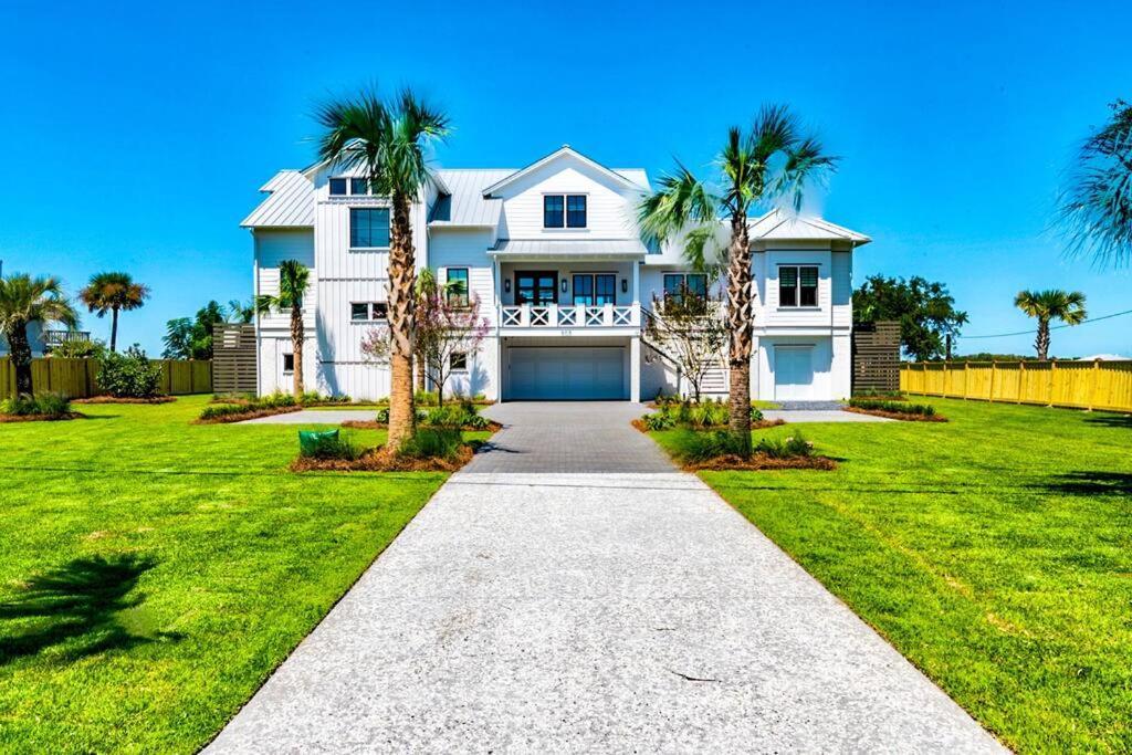 New Waterfront Home With Deep Water Dock Isle of Palms Exteriér fotografie