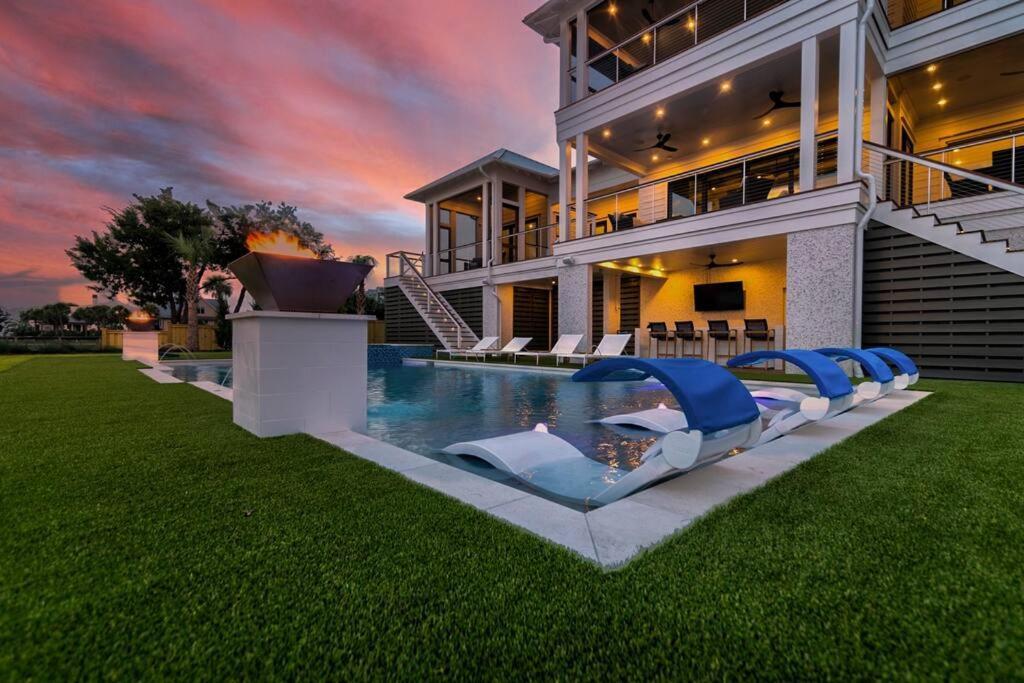 New Waterfront Home With Deep Water Dock Isle of Palms Exteriér fotografie