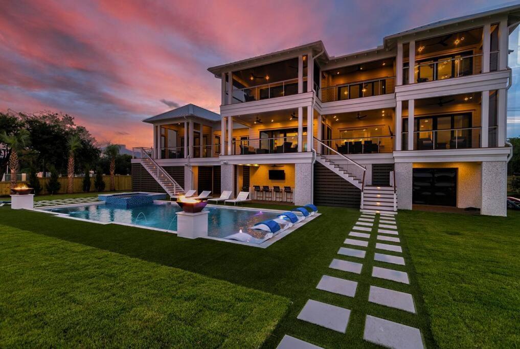 New Waterfront Home With Deep Water Dock Isle of Palms Exteriér fotografie