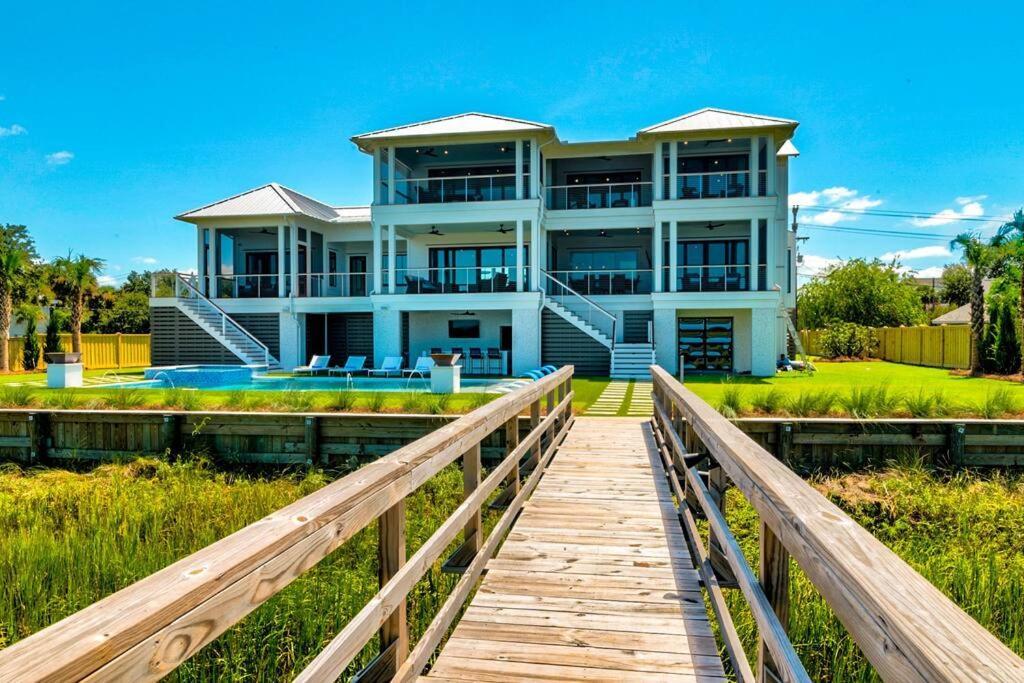 New Waterfront Home With Deep Water Dock Isle of Palms Exteriér fotografie