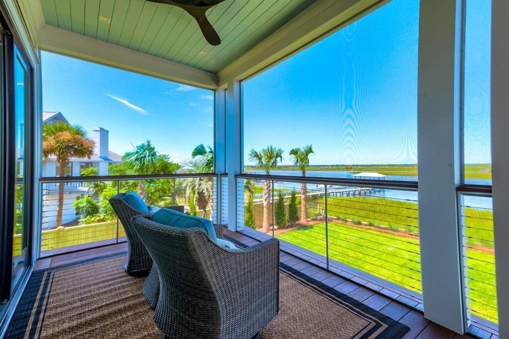 New Waterfront Home With Deep Water Dock Isle of Palms Exteriér fotografie