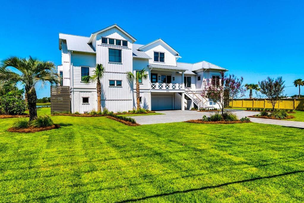 New Waterfront Home With Deep Water Dock Isle of Palms Exteriér fotografie